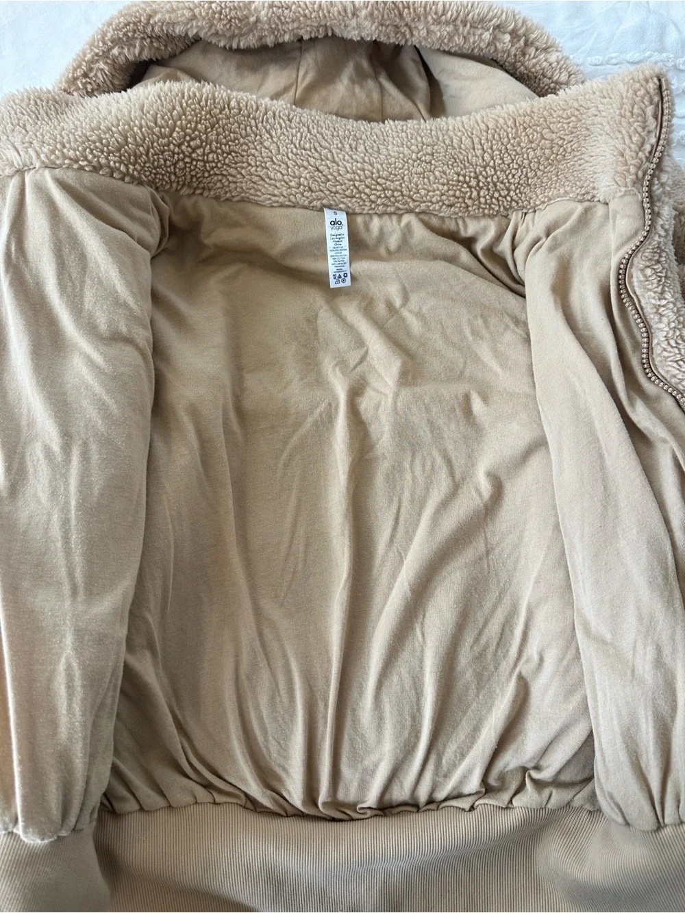 Alo Yoga Foxy Sherpa Jacket in Camel